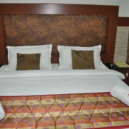 Hotel Aryaas Palayankottai Luaran gambar